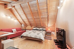 Pleasant Holiday Home in Polača with Swimming Pool