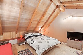 Pleasant Holiday Home in Polača with Swimming Pool