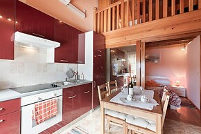 Pleasant Holiday Home in Polača with Swimming Pool