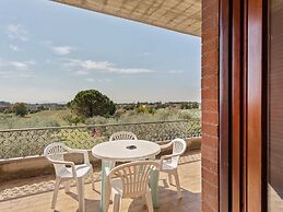 Apartment With Pool in Tuoro sul Trasimeno