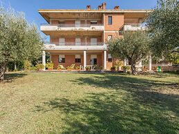 Apartment With Pool in Tuoro sul Trasimeno