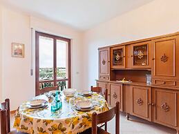 Apartment With Pool in Tuoro sul Trasimeno