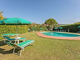 Apartment With Pool in Tuoro sul Trasimeno