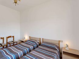 Apartment With Pool in Tuoro sul Trasimeno