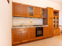 Spacious Lakefront Apartment
