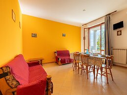 Spacious Lakefront Apartment