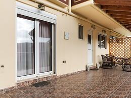 Welcoming Apartment in Venerato With Garden