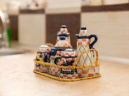 Welcoming Apartment in Venerato With Garden