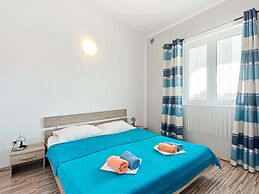 Snug Apartment in Vir near Sea