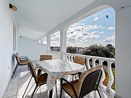 Snug Apartment in Vir near Sea