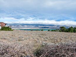 Snug Apartment in Vir near Sea