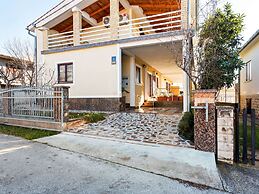 Modern Holiday Home in Jasenice With Veranda