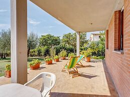Apartment in Tuoro sul Trasimeno With Pool