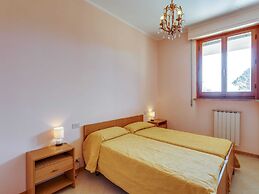Apartment in Tuoro sul Trasimeno With Pool