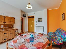 Apartment in Tuoro sul Trasimeno With Pool