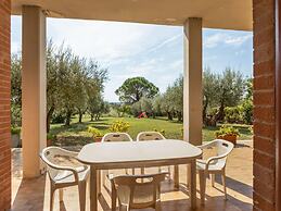 Apartment in Tuoro sul Trasimeno With Pool