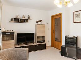 Serene Holiday Home in Naumburg near River