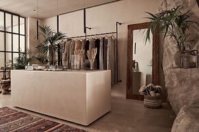 Amyth of Mykonos Agios Stefanos