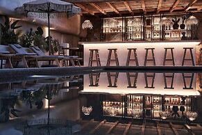 Amyth of Mykonos Agios Stefanos