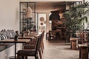 Amyth of Mykonos Agios Stefanos