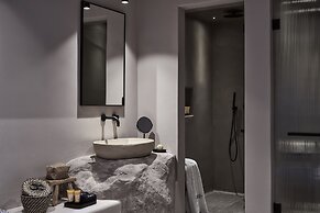 Amyth of Mykonos Agios Stefanos