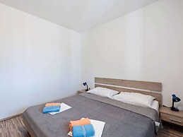 Quaint Apartment in Vir near Sea