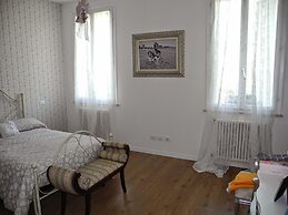 Beautiful Holiday Home in Santo Stefano With Swimming Pool