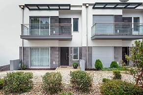 Attractive Villa in Salir Do Porto
