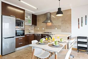Attractive Villa in Salir Do Porto