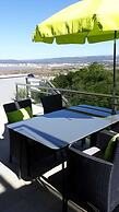 Attractive Villa in Salir Do Porto