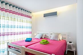 Attractive Villa in Salir Do Porto