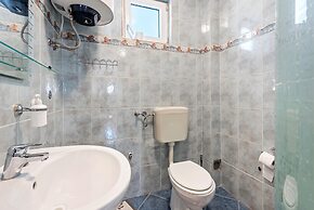 Homely Apartment in Vir With Balcony