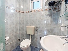 Homely Apartment in Vir With Balcony