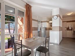 Belvilla by OYO APT 7 Villa DEI Pini