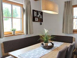 Cozy Chalet in Weisspriach With Terrace
