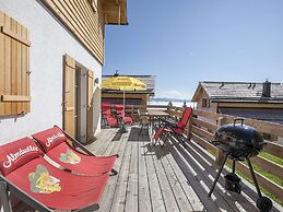 Cozy Chalet in Weisspriach With Terrace