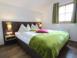 Cozy Chalet in Weisspriach With Terrace