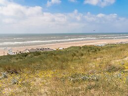 Beautiful Holiday Home Near the sea