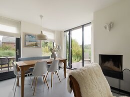 Beautiful Holiday Home Near the sea