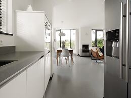 Beautiful Holiday Home Near the sea