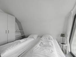 Beautiful Holiday Home Near the sea