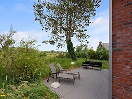 Beautiful Holiday Home Near the sea