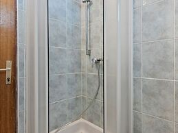 Modern Apartment in Vir With Balcony