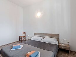 Modern Apartment in Vir With Balcony