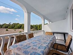Modern Apartment in Vir With Balcony