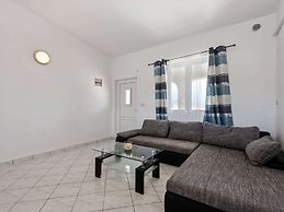 Modern Apartment in Vir With Balcony