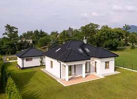 Spacious Villa in Cisownica With Terrace