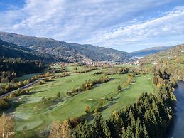 Quaint Family Chalet in Stadl an der Mur near Ski Area