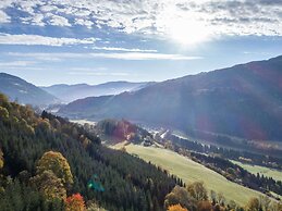 Quaint Family Chalet in Stadl an der Mur near Ski Area