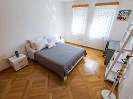 Seaside Villa in Zadar With Swimming Pool